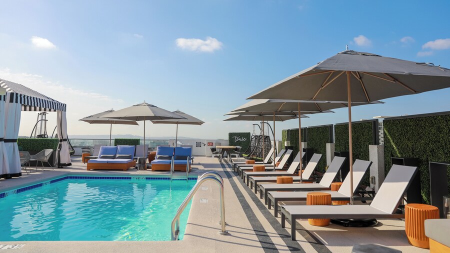 Montrose at Beverly Hills