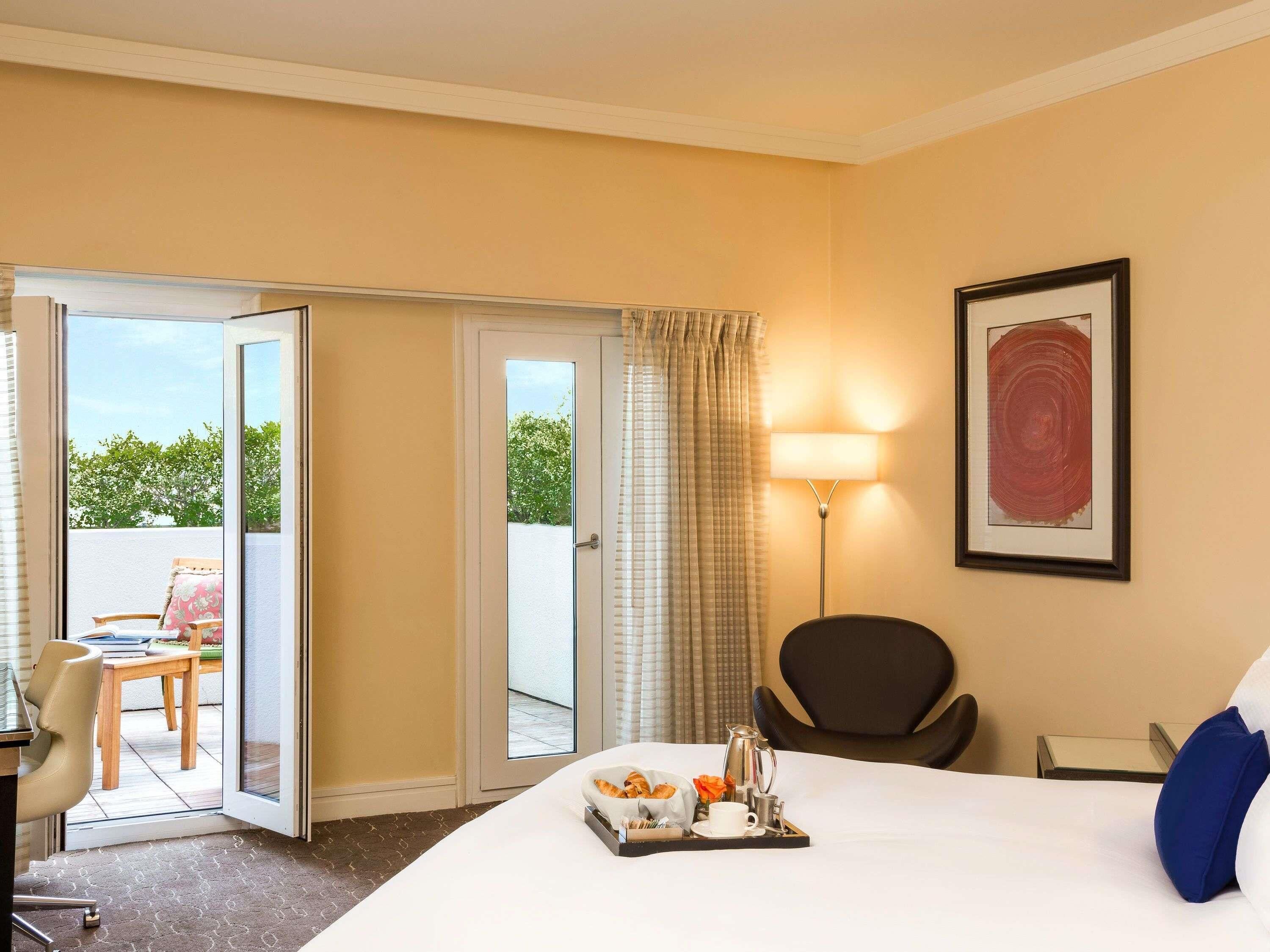 Luxury Room, 1 King Bed, Patio | Premium bedding, down duvets, minibar, in-room safe