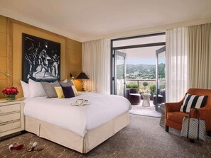 Presidential Suite, 1 King Bed, Balcony | 1 bedroom, premium bedding, down comforters, minibar