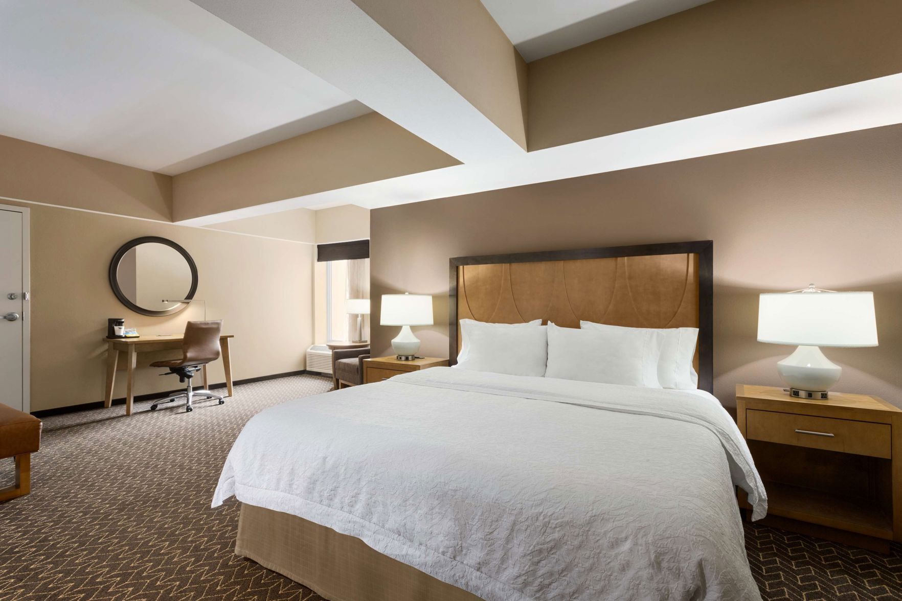 Premium bedding, in-room safe, desk, laptop workspace