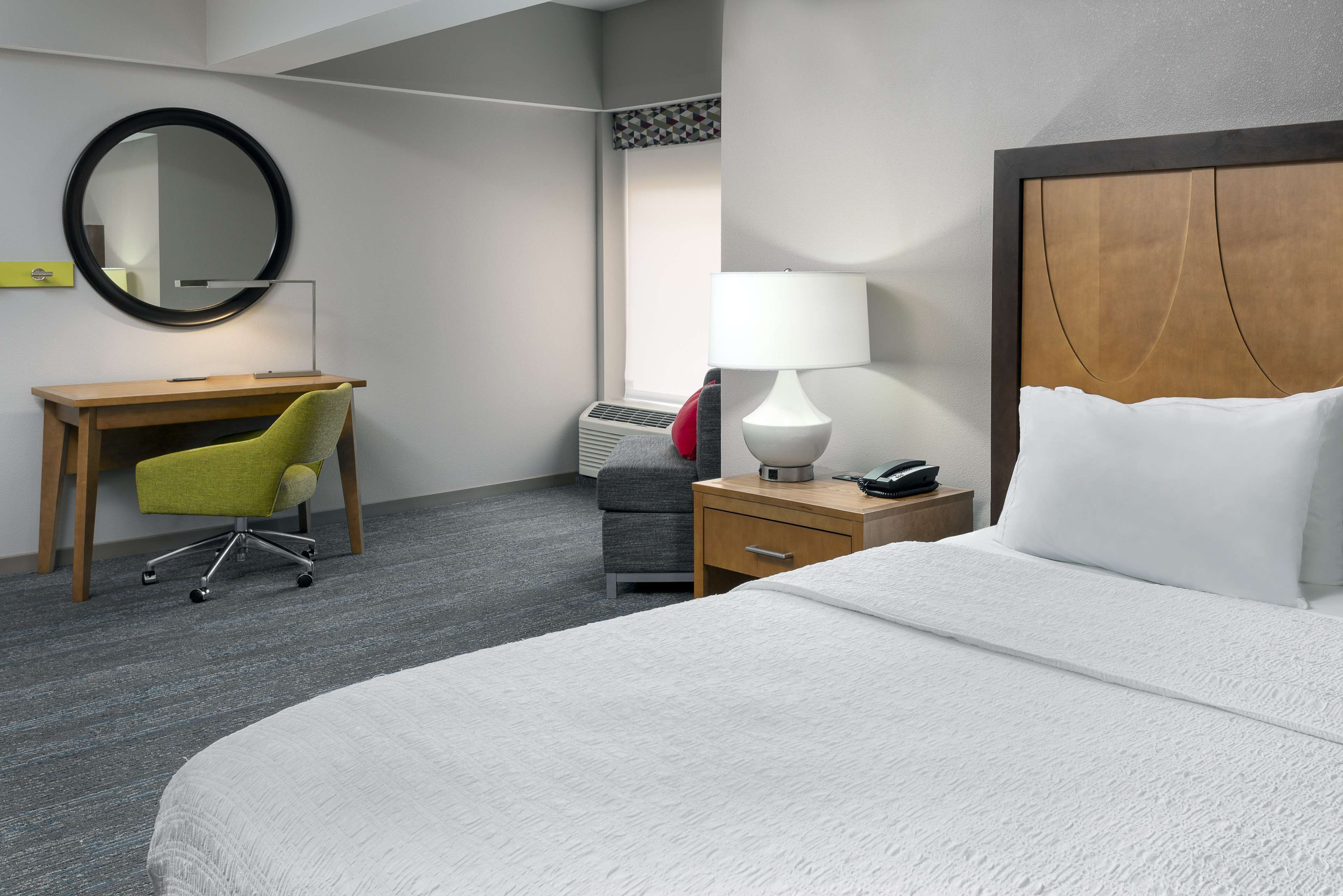 premium bedding, in-room safe, desk, laptop workspace