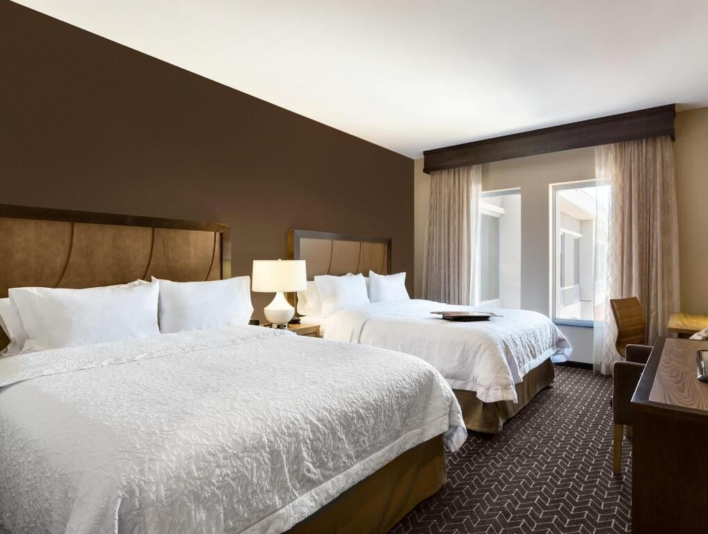 Premium bedding, in-room safe, desk, laptop workspace