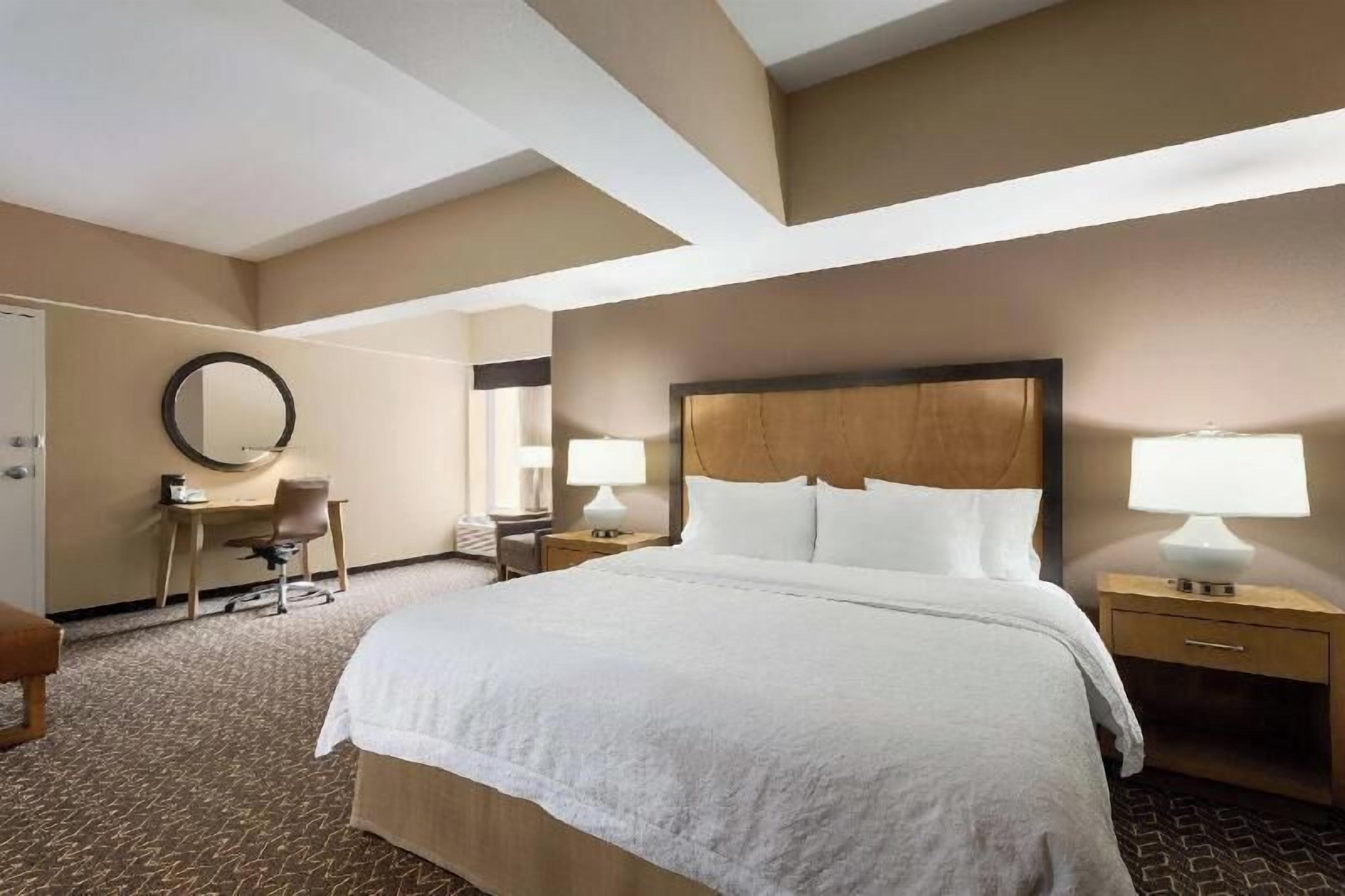 Premium bedding, in-room safe, desk, laptop workspace