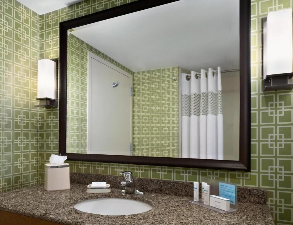 Bathroom | Free toiletries, hair dryer, towels, soap