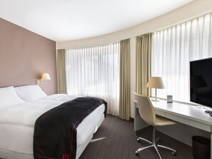 Comfort Double Room | Free minibar items, in-room safe, desk, iron/ironing board