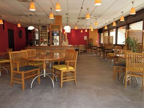 Daily buffet breakfast (EUR 13.40 per person)