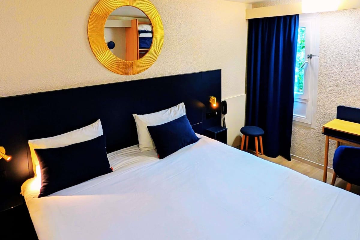 Chambre Standard, 1 lit double | Bureau, systĂšme dâinsonorisation, accĂšs au Wi-Fi (inclus)