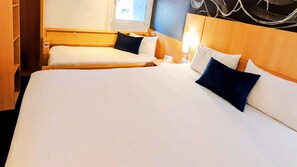 Standard Room, Multiple Beds | Desk, soundproofing, free WiFi, bed sheets