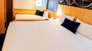 Standard Room, Multiple Beds | Desk, soundproofing, free WiFi, bed sheets