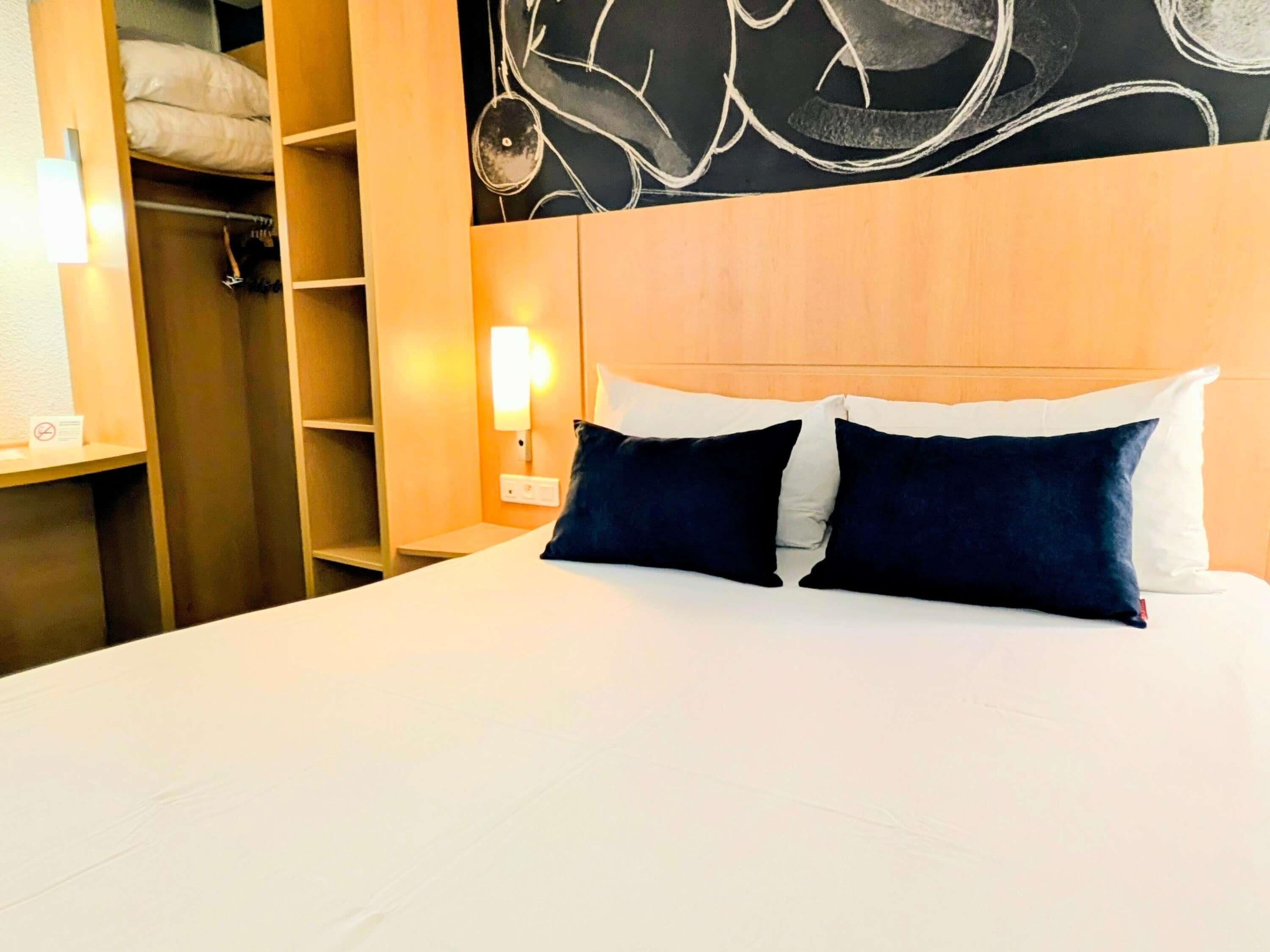 Chambre Standard, 1 lit double | Bureau, système d’insonorisation, accès au Wi-Fi (inclus)