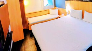 Habitació estàndard, diversos llits | Escriptori, habitacions insonoritzades, wifi gratuïta i roba de llit 