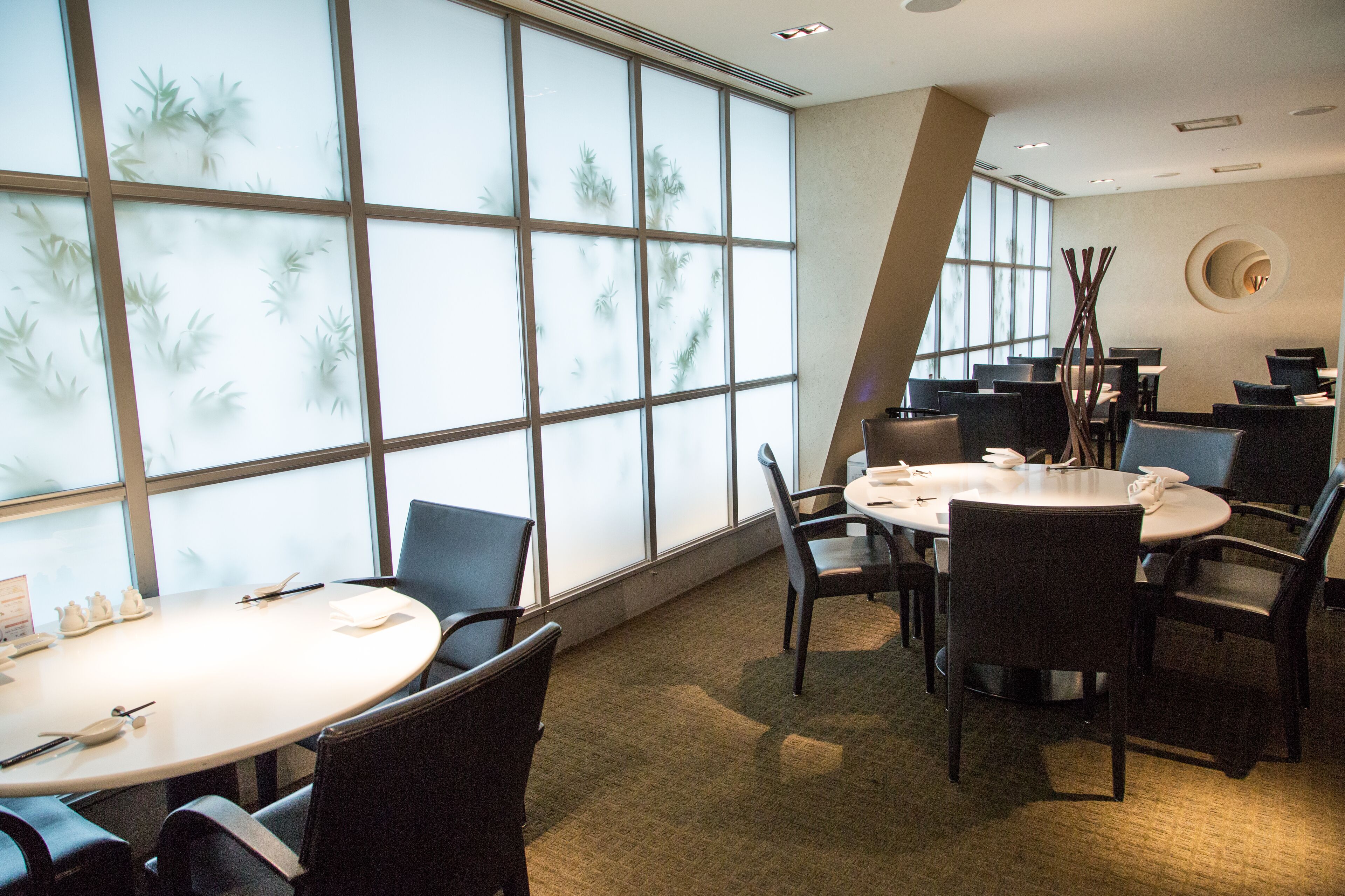 5 restaurants, breakfast, lunch, dinner served; french cuisine