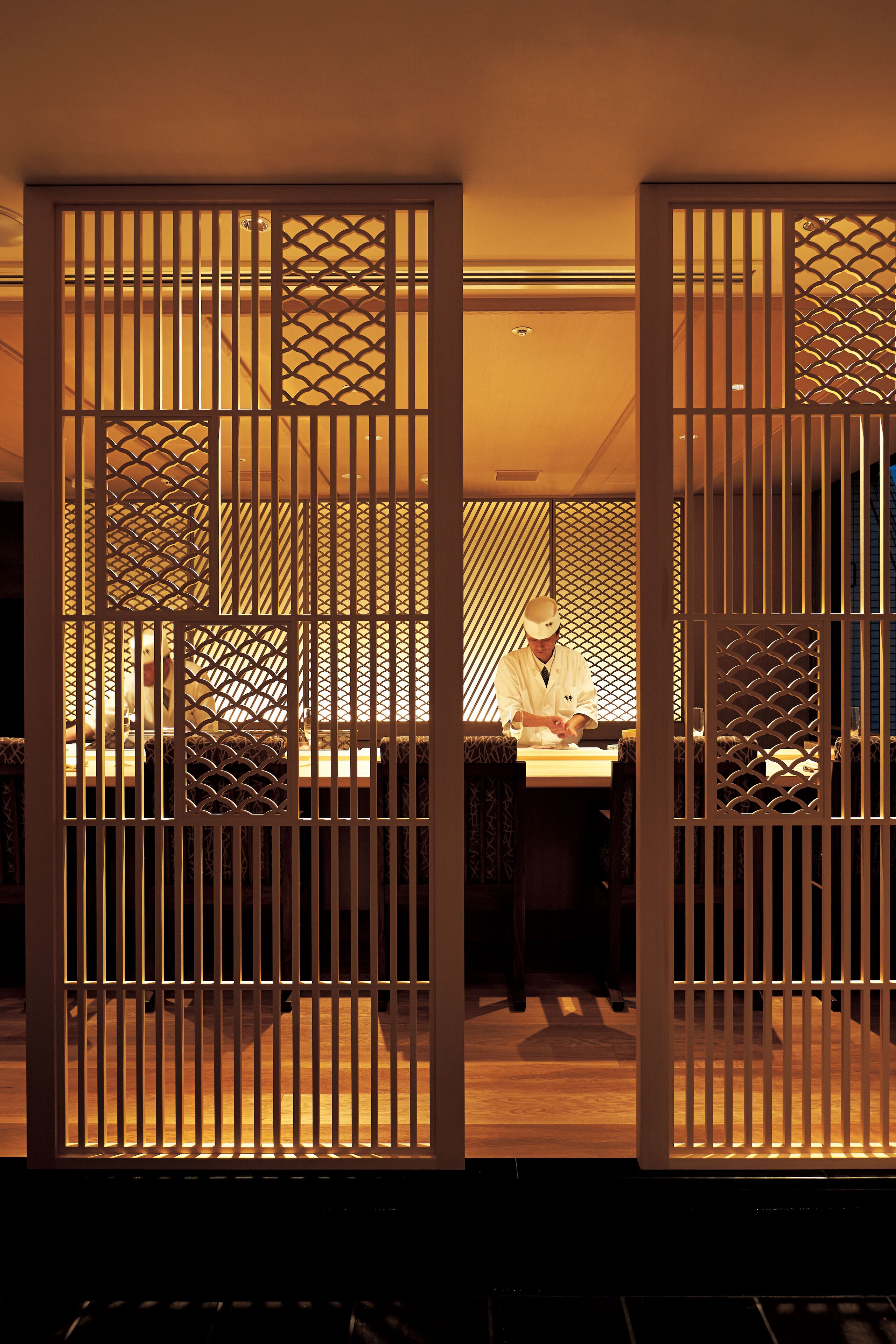 5 restaurants, breakfast, lunch, dinner served; french cuisine