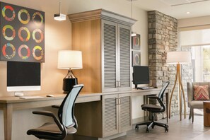 Business center - Home2 Suites by Hilton Williamsville Buffalo Airport (Buffalo)