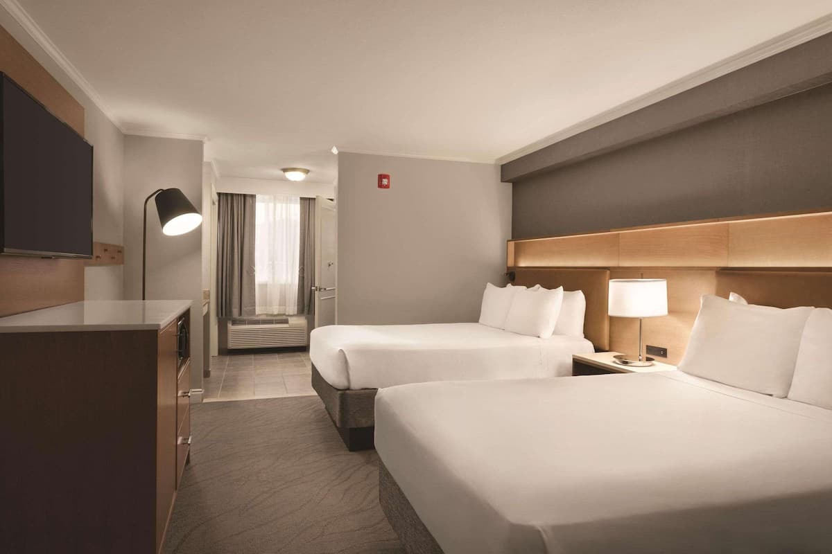 room, 2 double beds, non smoking | hypo-allergenic bedding, pillow-top beds, in-room safe, desk