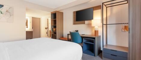 Iron/ironing board, free cribs/infant beds, free rollaway beds