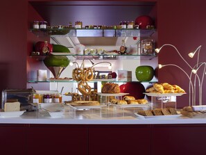 Esmorzar diari d'estil bufet (19.50 EUR per persona)