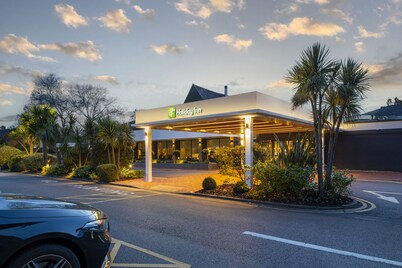 IHG 雷丁南 M4 Jct11 假日酒店