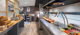 雷丁南 M4 Jct11 假日飯店 IHG 旗下飯店