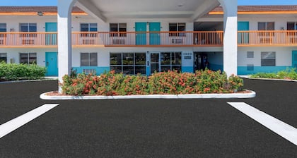 Howard Johnson by Wyndham Vero Beach/I-95