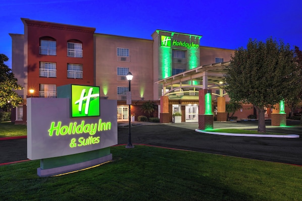 Exterior - Holiday Inn Hotel & Suites San Mateo-San Francisco SFO by IHG (San Mateo)