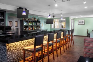 Se sirven desayunos y cenas, cocina americana