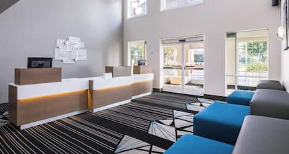 Holiday Inn Hotel & Suites San Mateo-San Francisco SFO by IHG