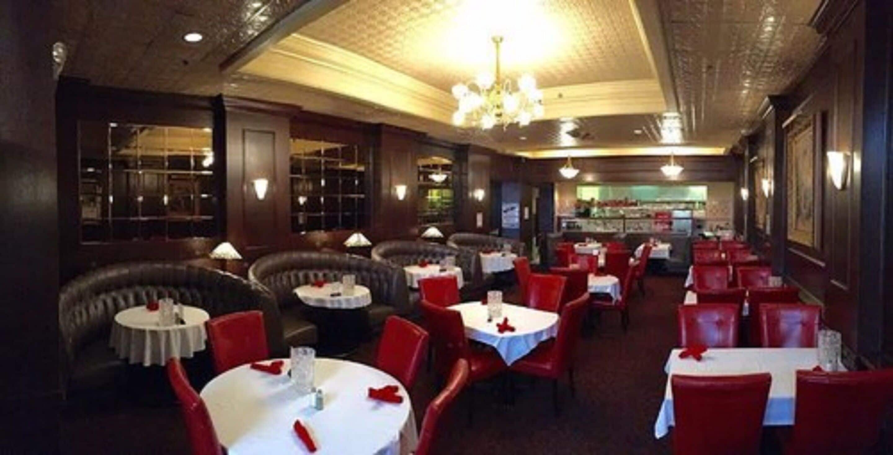 Lunch and dinner served, seafood