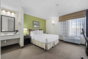 Premium bedding, iron/ironing board, free WiFi, bed sheets