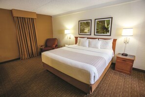 Premium bedding, iron/ironing board, free cribs/infant beds, free WiFi - Travelodge BY Wyndham Mobile (Mobile)