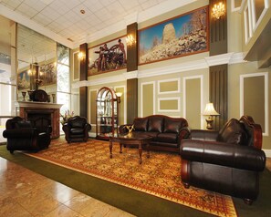 Lobby - Clarion Hotel & Conference Center Hagerstown Area (Hagerstown)