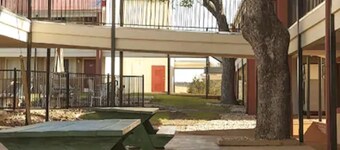 Super 8 by Wyndham Kerrville TX