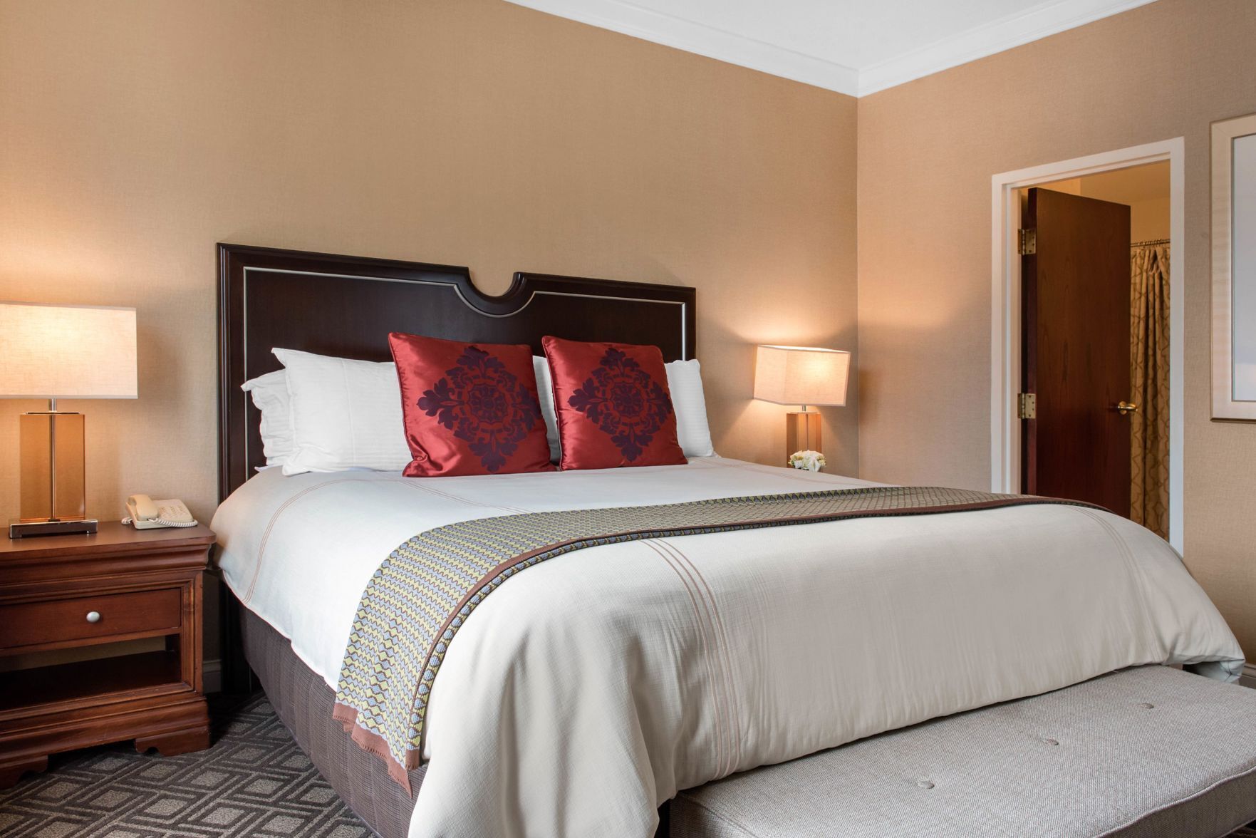 Premium bedding, in-room safe, desk, iron/ironing board