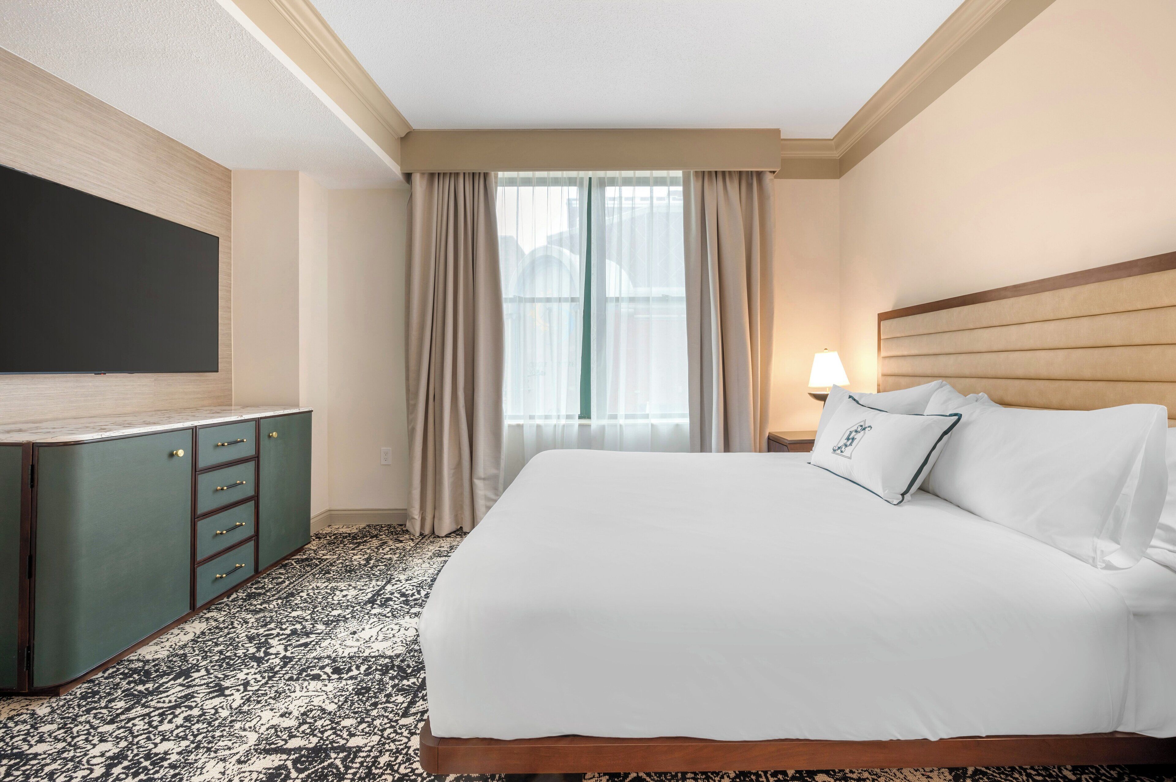 Suite (Severin 1 King Bed) | Premium bedding, in-room safe, desk, iron/ironing board
