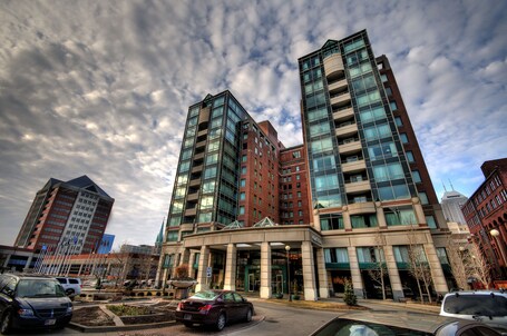 Omni Severin Hotel - Image 2