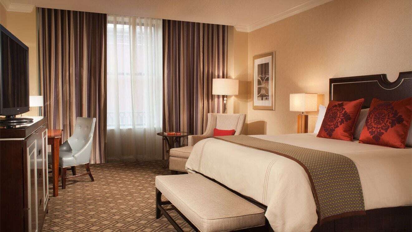 Premium bedding, in-room safe, desk, iron/ironing board