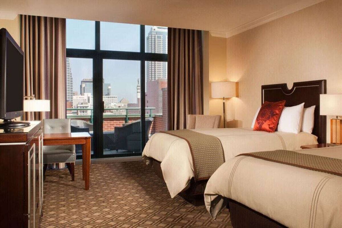 Premium bedding, in-room safe, desk, iron/ironing board