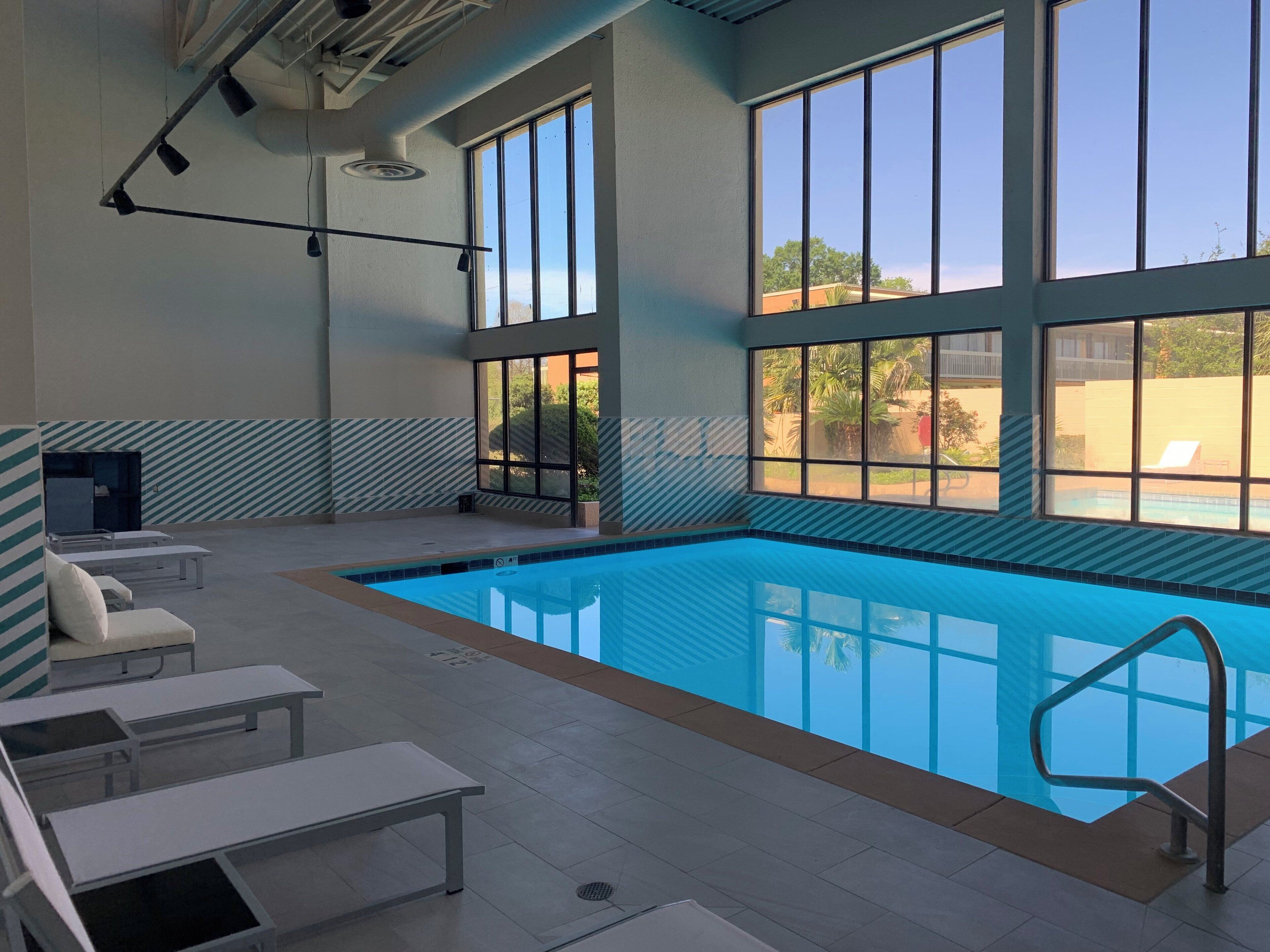 Indoor pool, seasonal outdoor pool, sun loungers