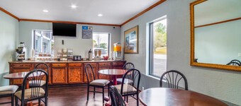 Rodeway Inn & Suites Fort Jackson