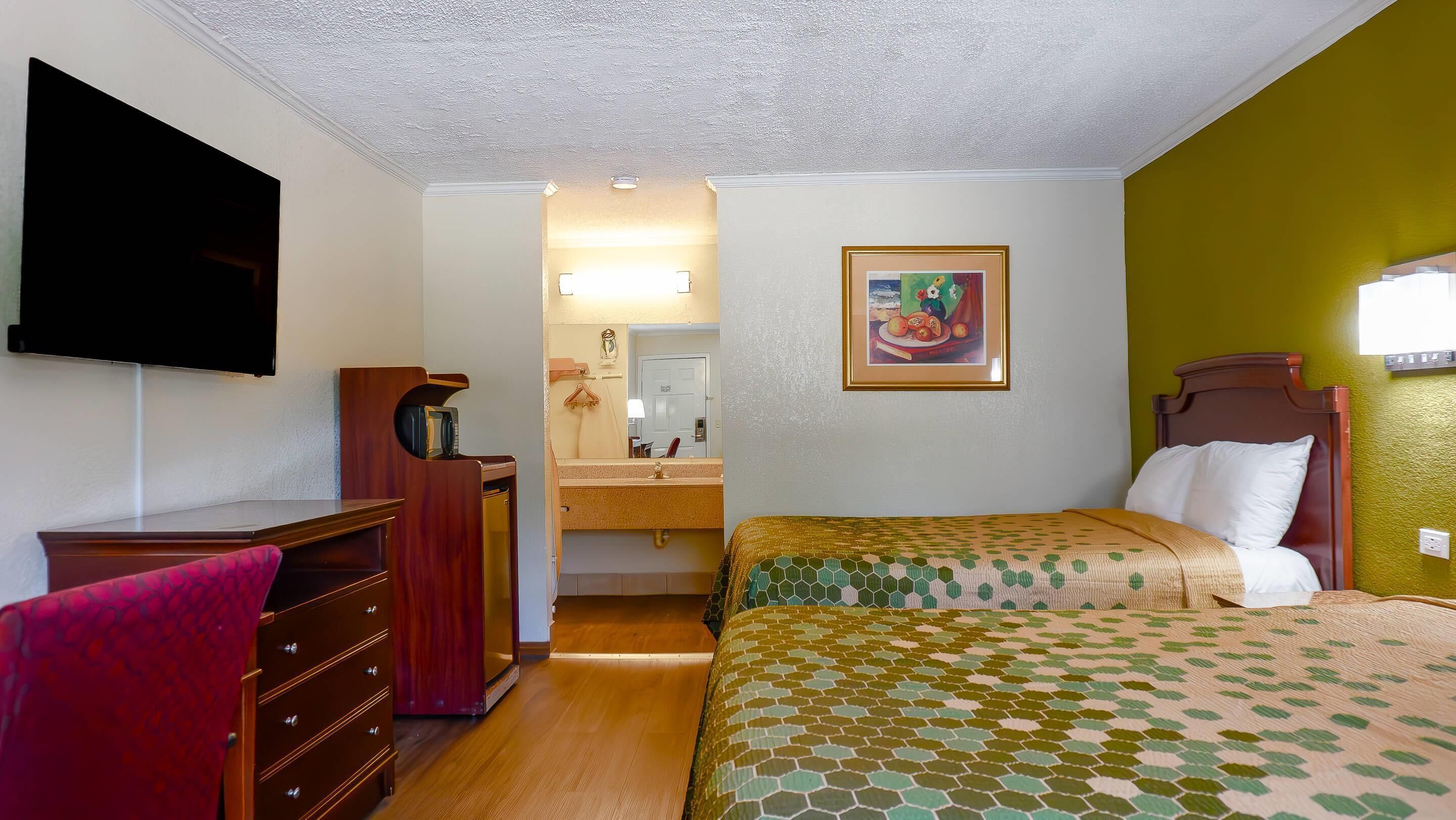 Desk, free WiFi, bed sheets