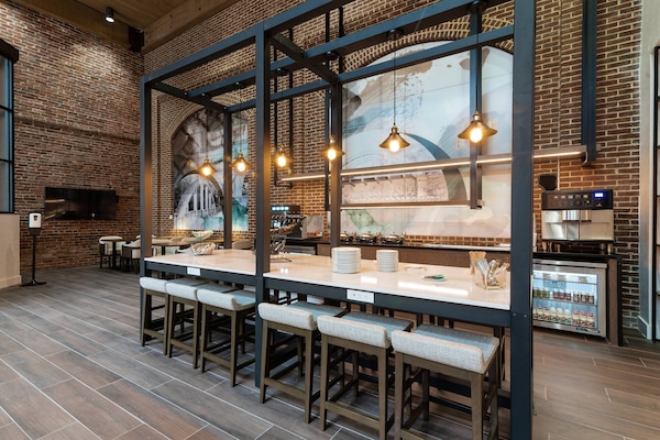 Camera Club, 1 letto king con divano letto | Lounge