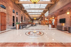 Lobby - Columbus Marriott (Columbus)