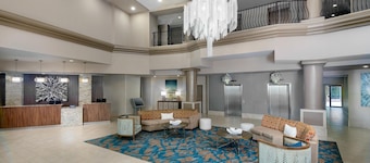 โรงแรมดับเบิลทรี บายฮิลตัน สนามบินเวสต์ปาล์มบีช