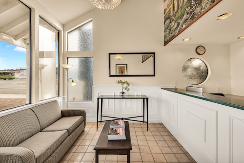 Scottish Fairway Inn