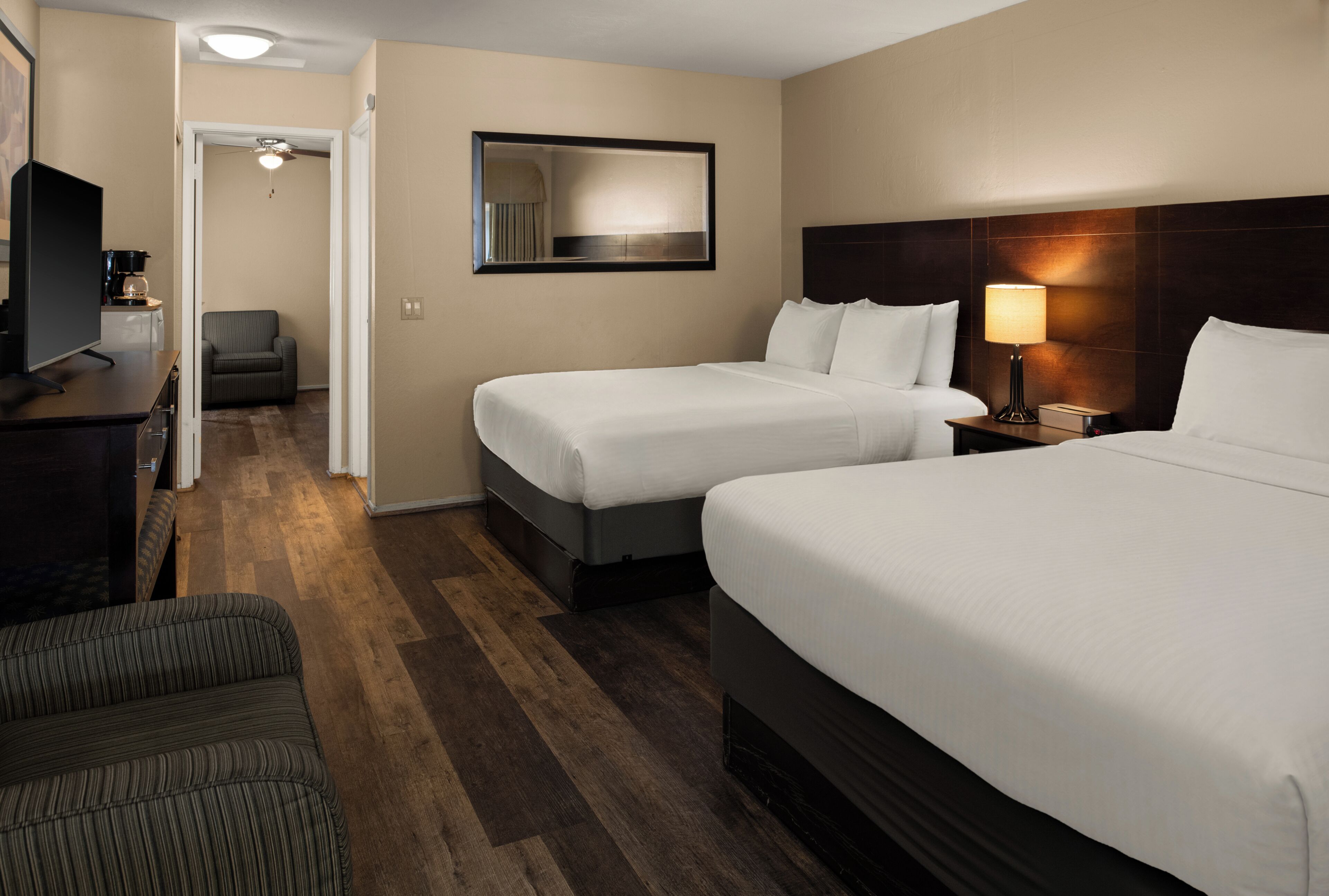 Photo - Scottish Fairway Inn