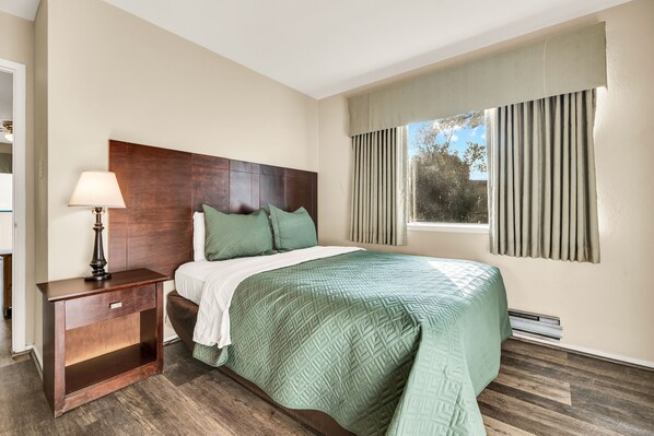 Suite Deluxe, 2 camas Queen size | Escritorio y espacio para trabajar con laptop 