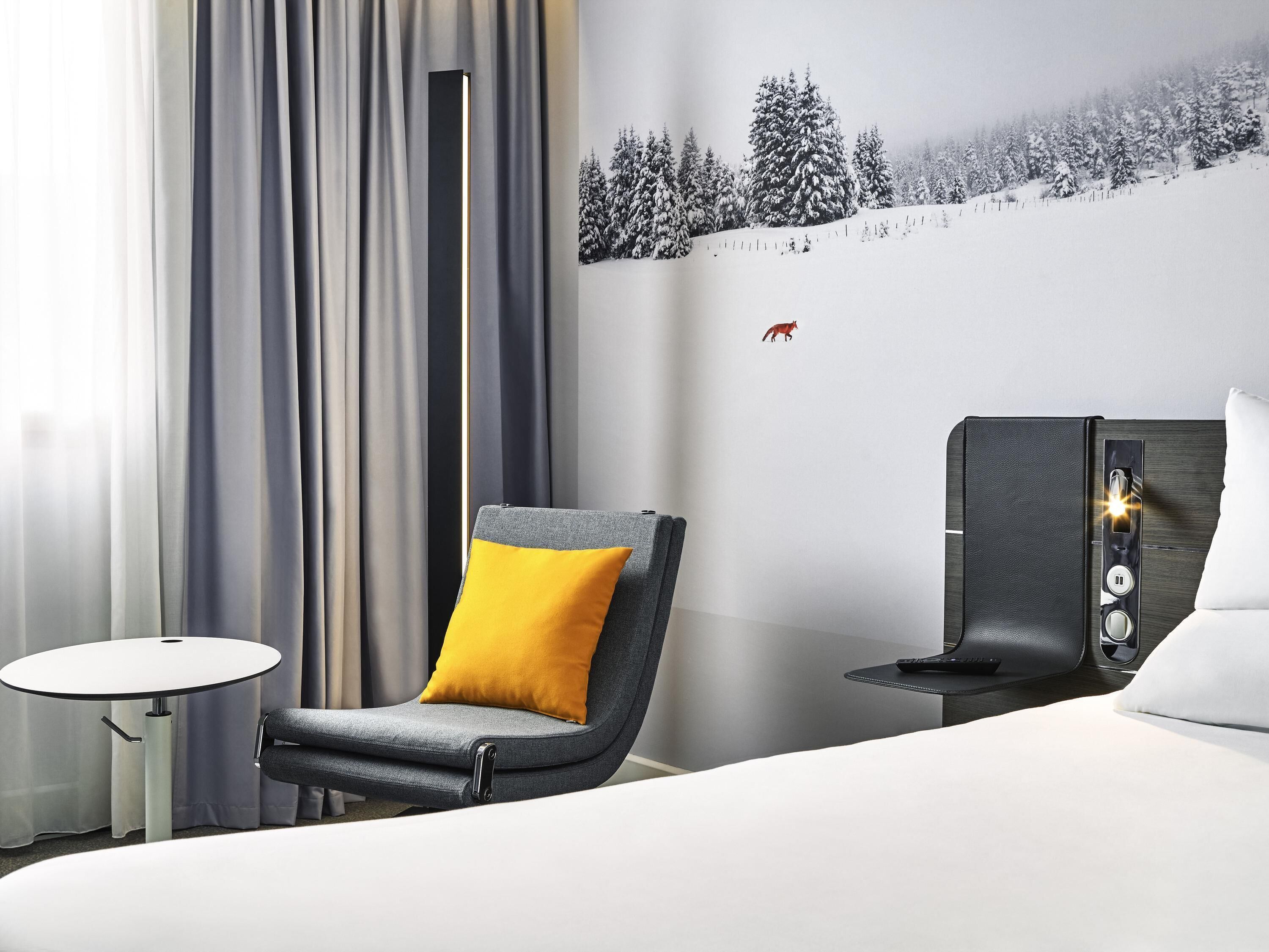 Executive Room, 1 Queen Bed with Sofa bed | Minibar, in-room safe, desk, blackout curtains