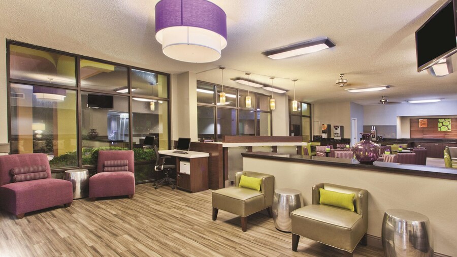 La Quinta Inn & Suites by Wyndham Charleston Riverview