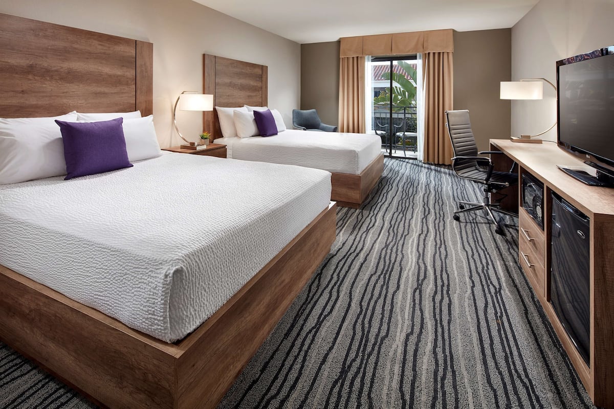 Hypo-allergenic bedding, in-room safe, blackout drapes