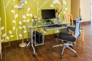 Business centre - Quality Inn Meridian (Meridian)